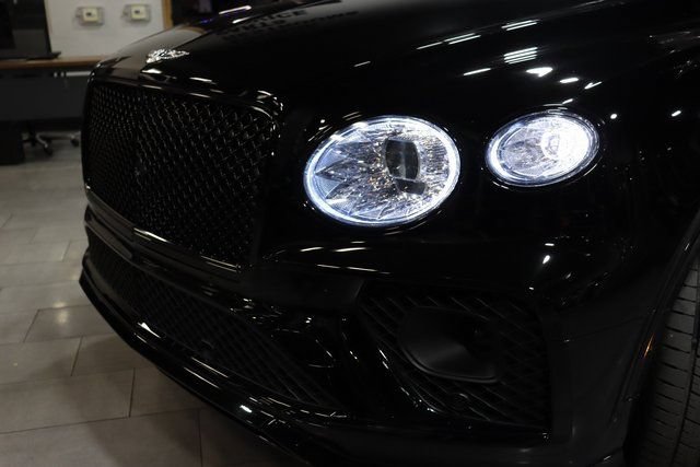 Used 2021 Bentley Bentayga Speed AWD/4WD image 7