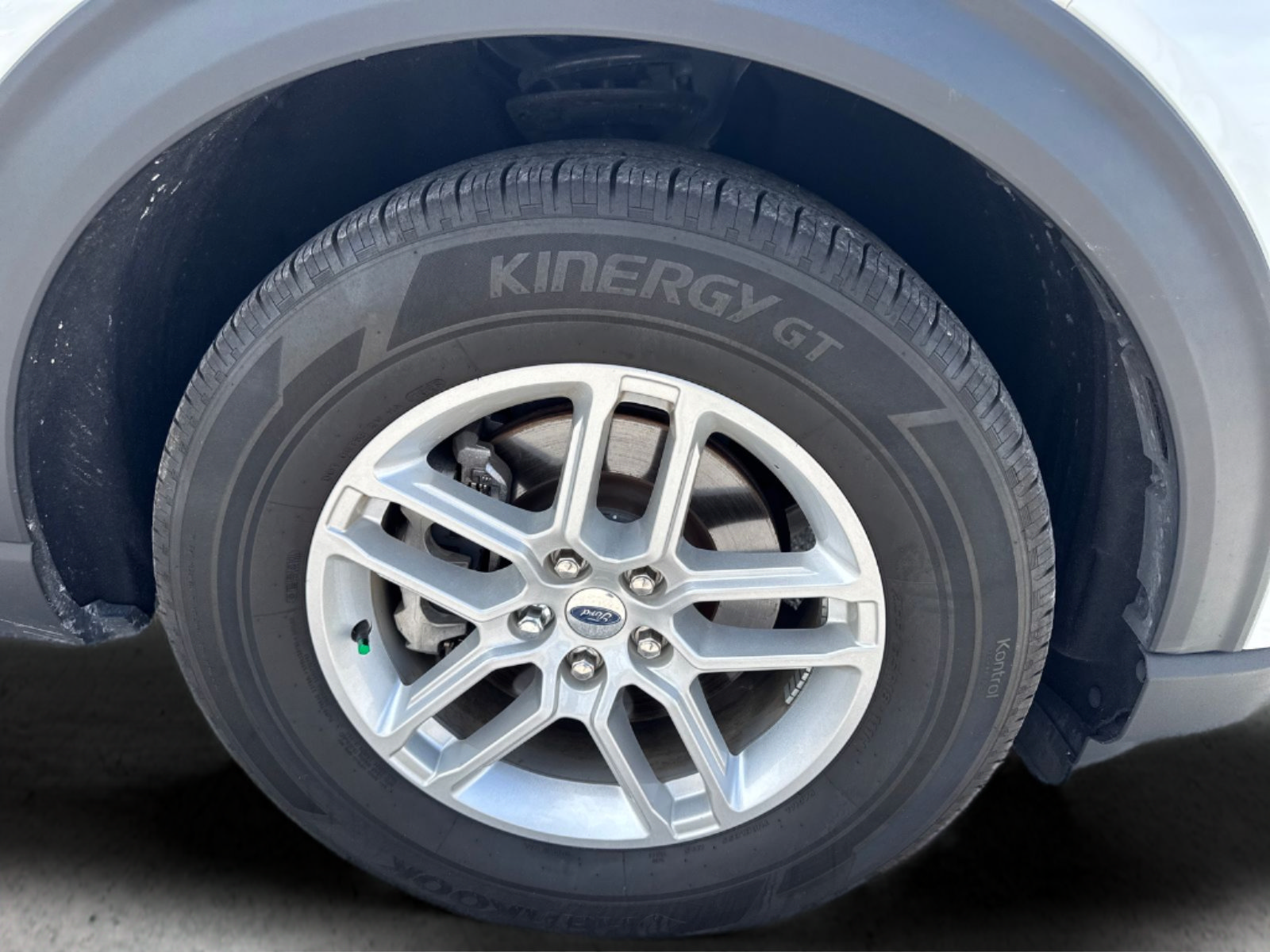 Used 2025 Ford Explorer Active RWD image 40