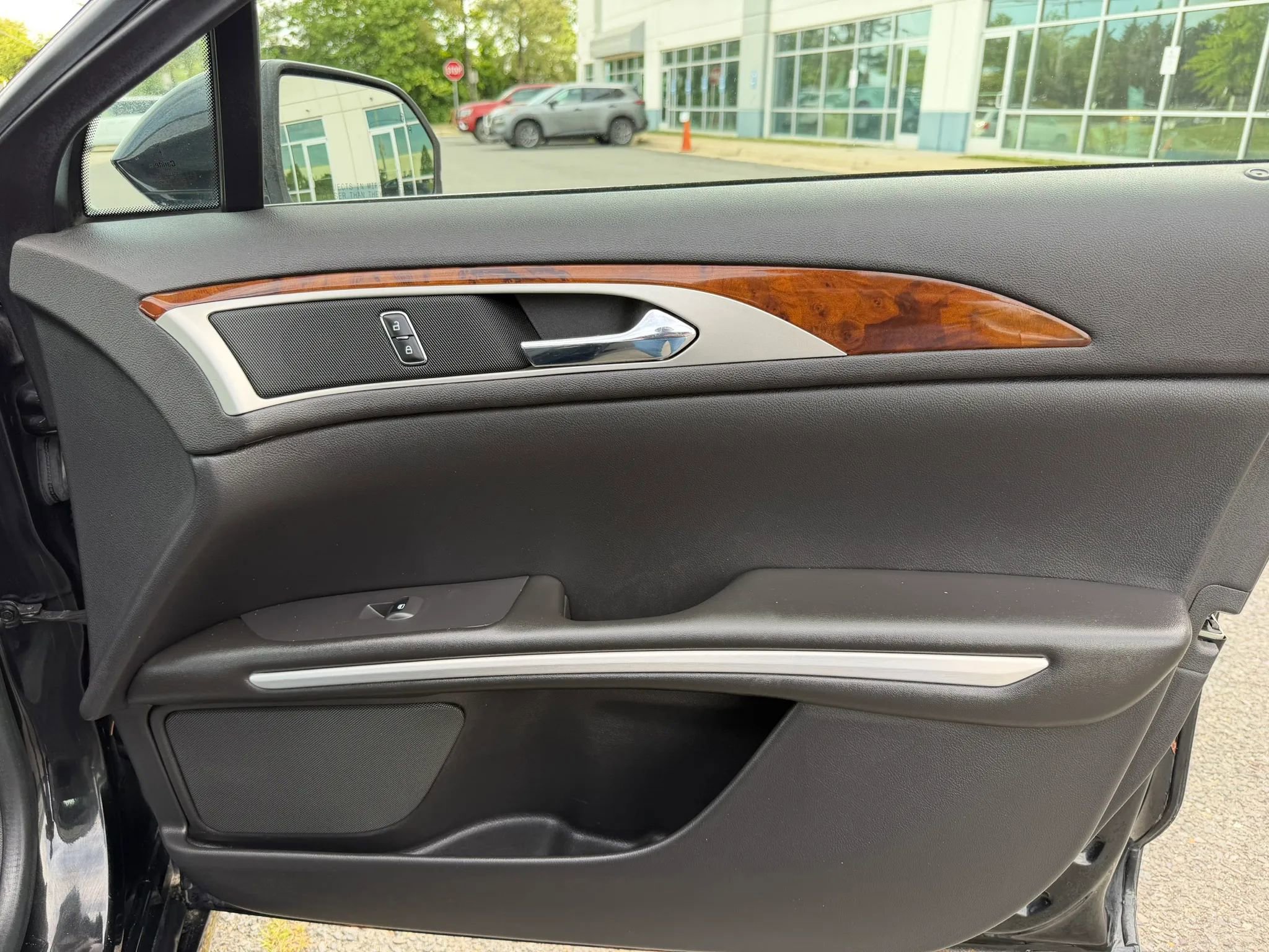 Used 2014 Lincoln MKZ AWD w/ Equipment Group 102A Reserve image 10