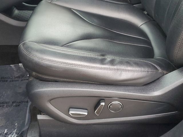 Used 2016 Lincoln MKX Premiere w/ Cargo Accessories Package image 10