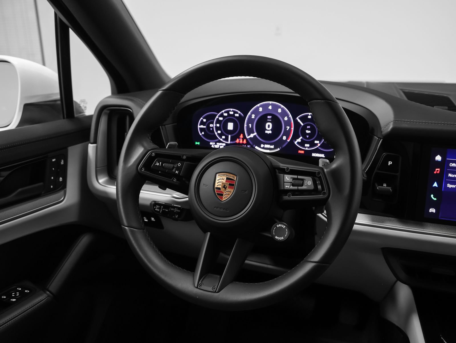 Certified 2026 Porsche Cayenne AWD/4WD image 30