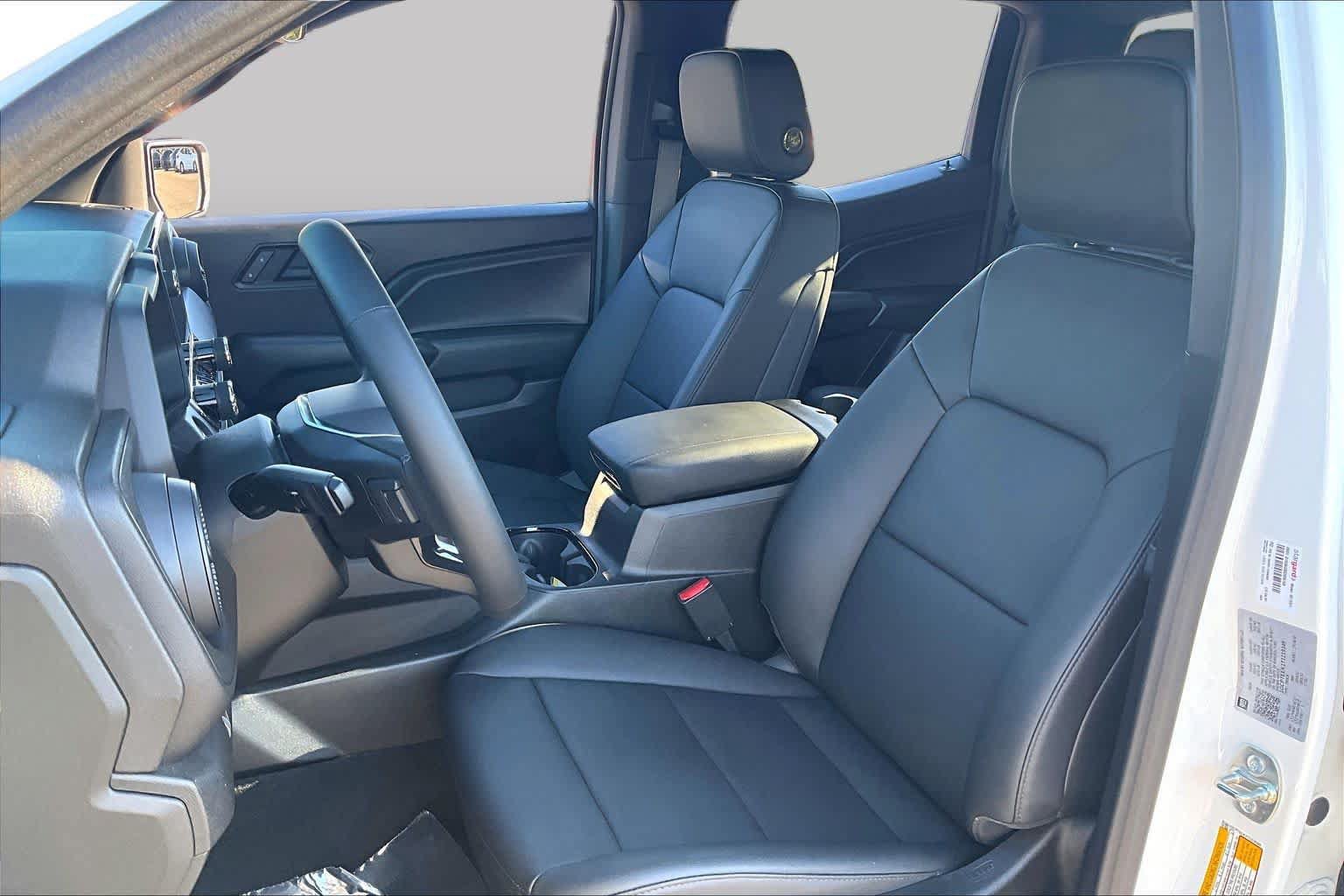 Used 2026 Chevrolet Colorado Trail Boss AWD/4WD image 7