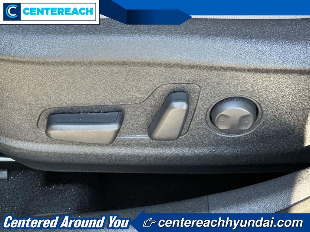 Used 2023 Hyundai Kona SEL w/ Convenience Package AWD/4WD image 16