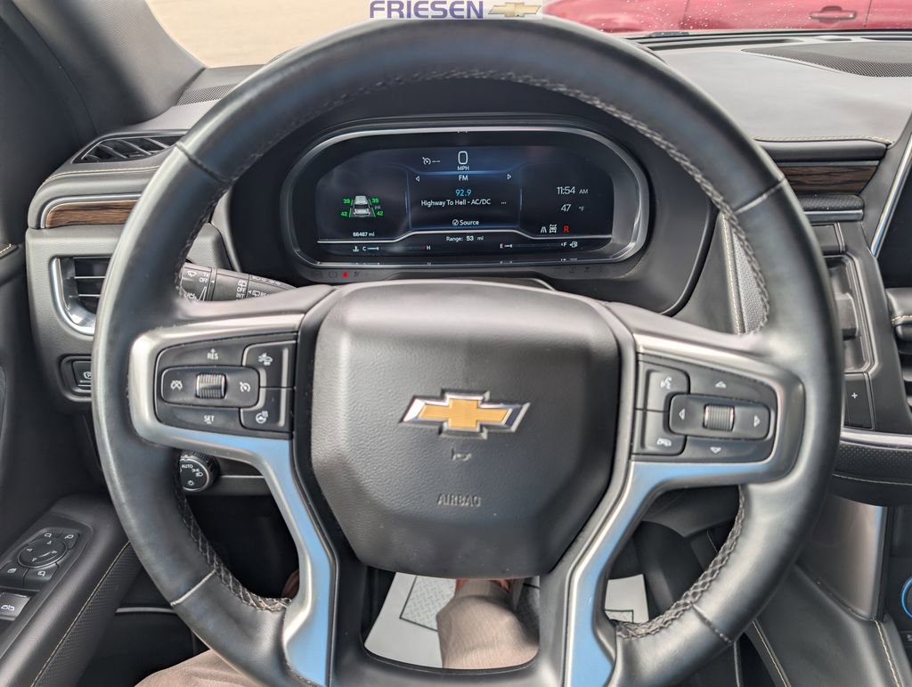 Used 2023 Chevrolet Suburban Premier image 20