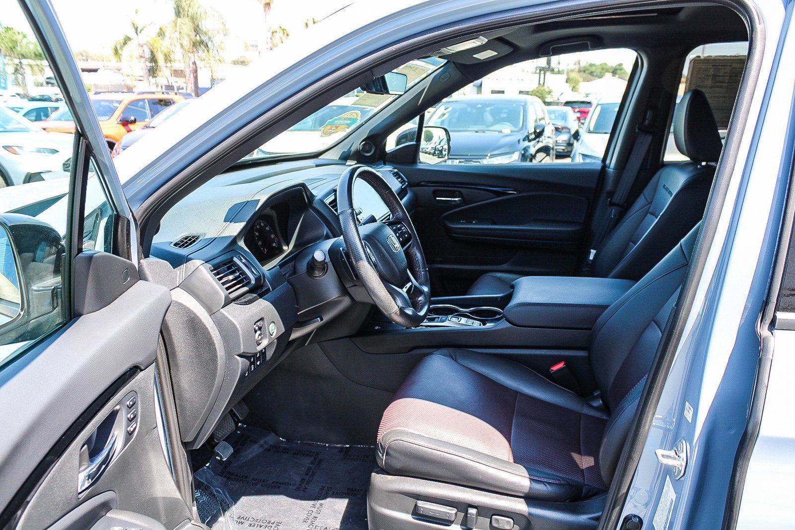 Certified 2025 Honda Ridgeline Black Edition image 19