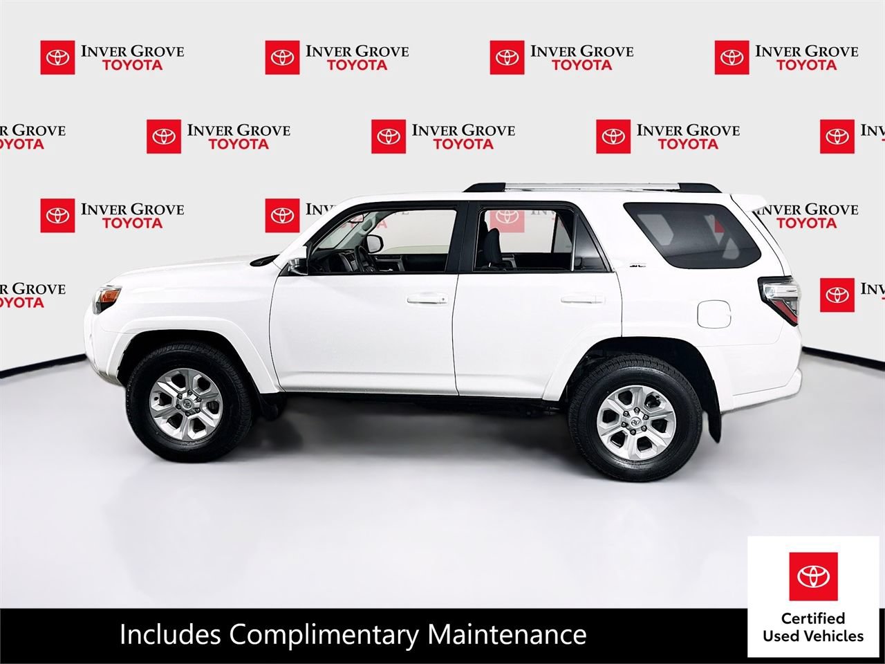 Certified 2024 Toyota 4Runner SR5 AWD/4WD image 8