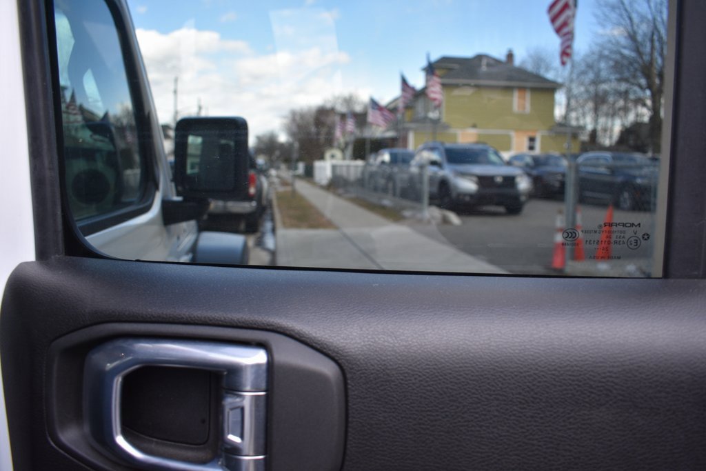 Used 2025 Jeep Wrangler Sport S image 27