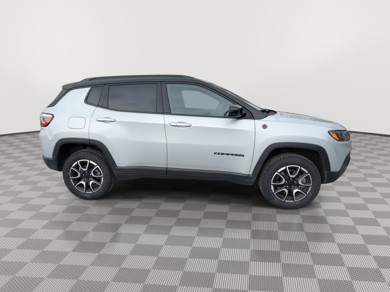 Used 2024 Jeep Compass Trailhawk AWD/4WD image 9
