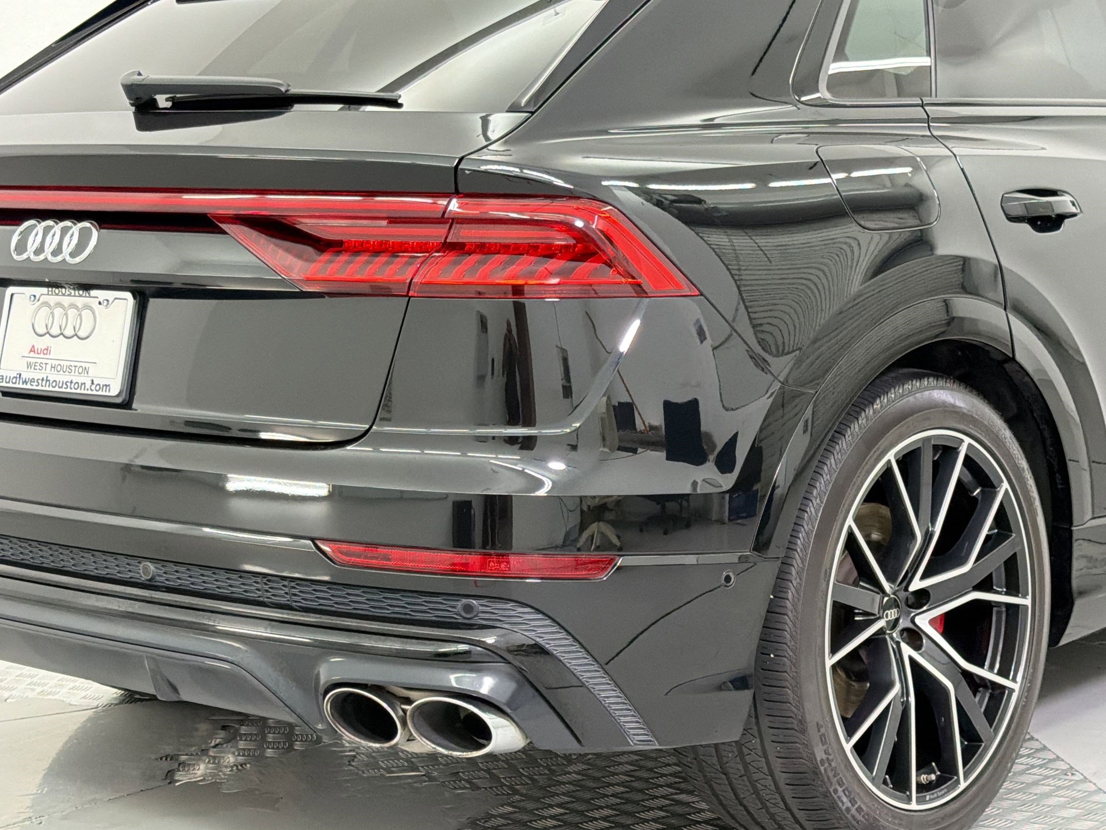 Used 2023 Audi SQ8 Prestige w/ Prestige Package AWD/4WD image 13
