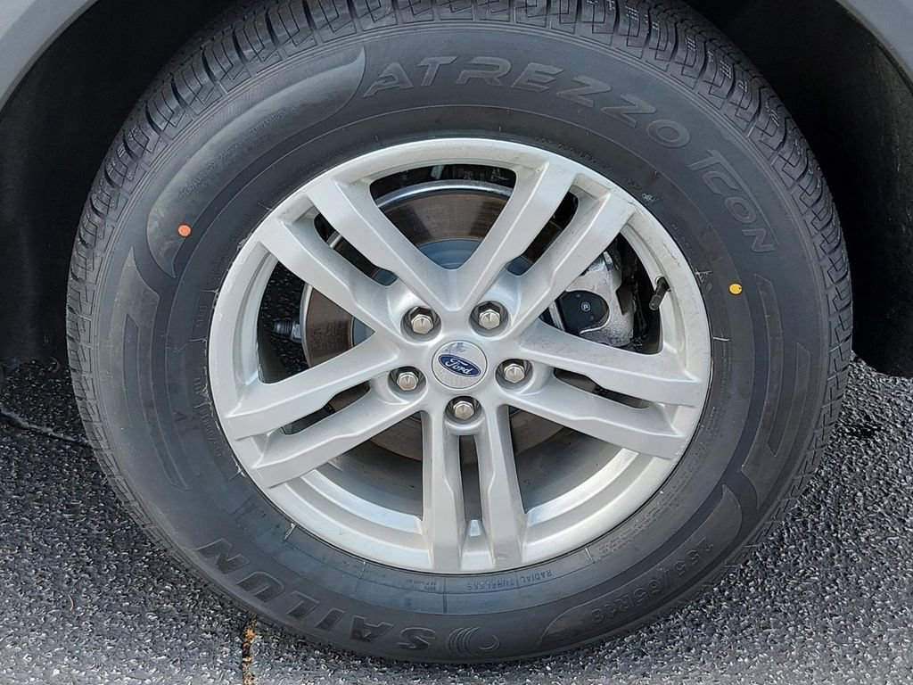 Used 2023 Ford Explorer XLT w/ Equipment Group 202A RWD image 14