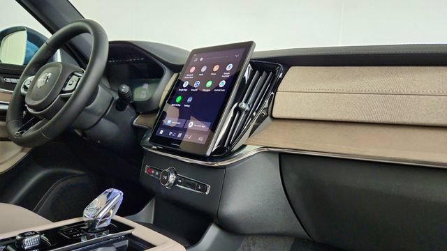 New 2026 Volvo XC90 T8 Plus w/ Protection Package AWD/4WD image 36