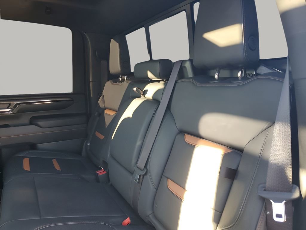 Used 2024 GMC Sierra 2500 AT4 w/ AT4 Premium Plus Package image 19