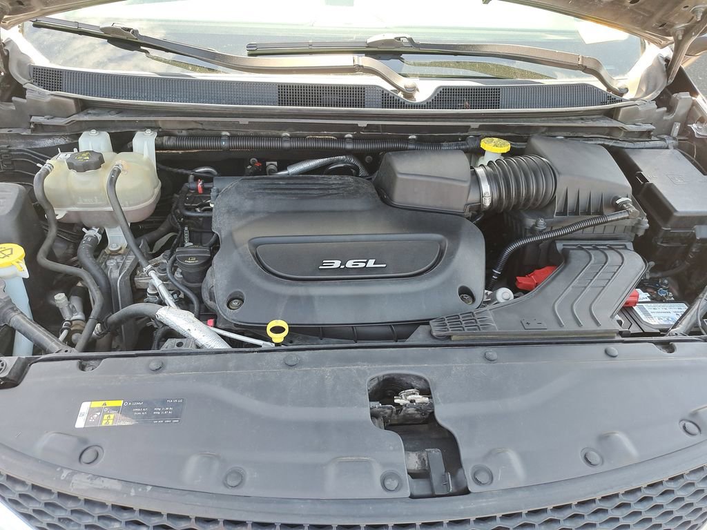 Used 2018 Chrysler Pacifica Limited FWD image 31