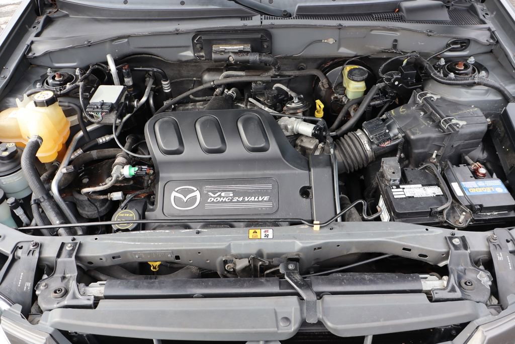 Used 2004 MAZDA Tribute ES w/ Luxury Pkg image 43