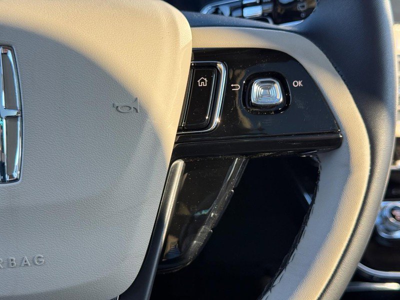 New 2026 Lincoln Corsair Premiere image 10