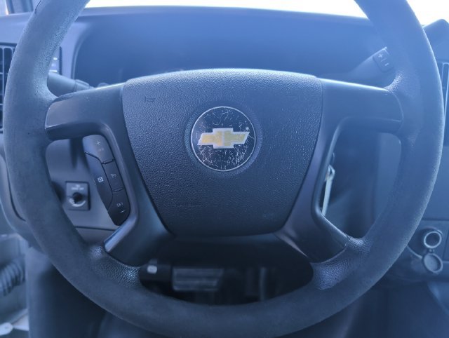 Used 2011 Chevrolet Express 2500 RWD image 14