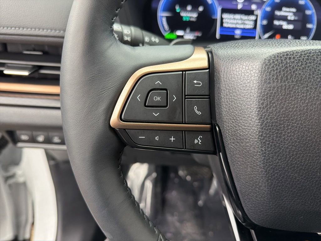 Used 2024 Toyota Grand Highlander AWD Hybrid image 13