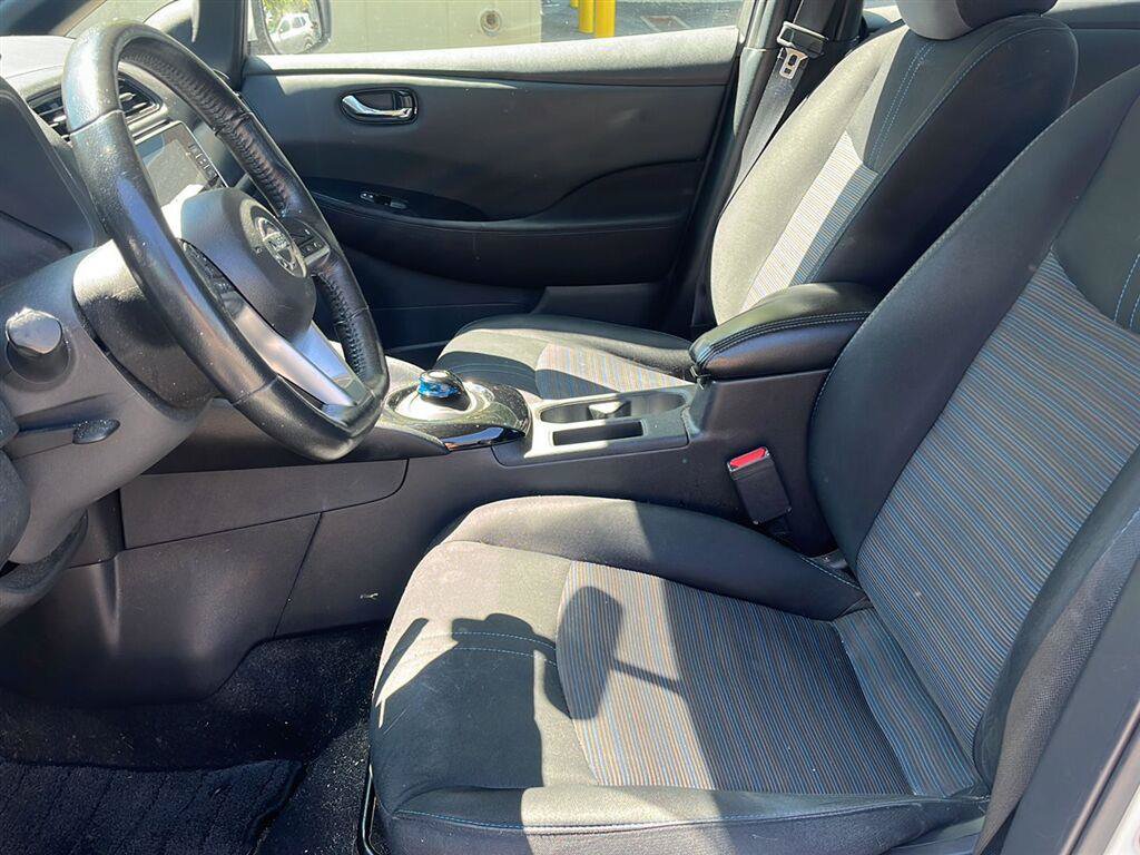Used 2019 Nissan Leaf SV Plus w/ SV All Weather Package FWD image 8