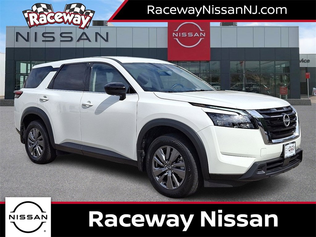 Used 2024 Nissan Pathfinder S