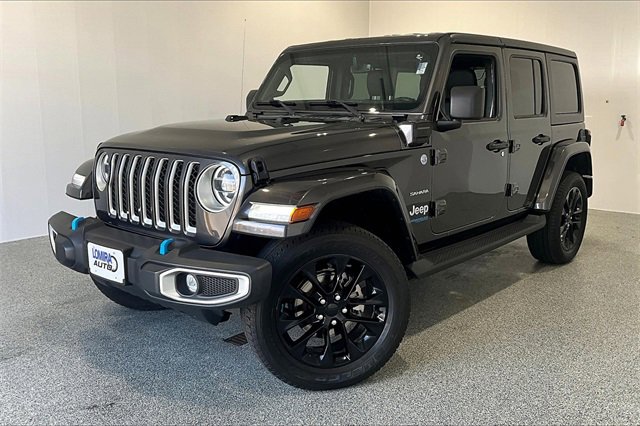 Used 2022 Jeep Wrangler Unlimited Sahara w/ Cold Weather Group image 3