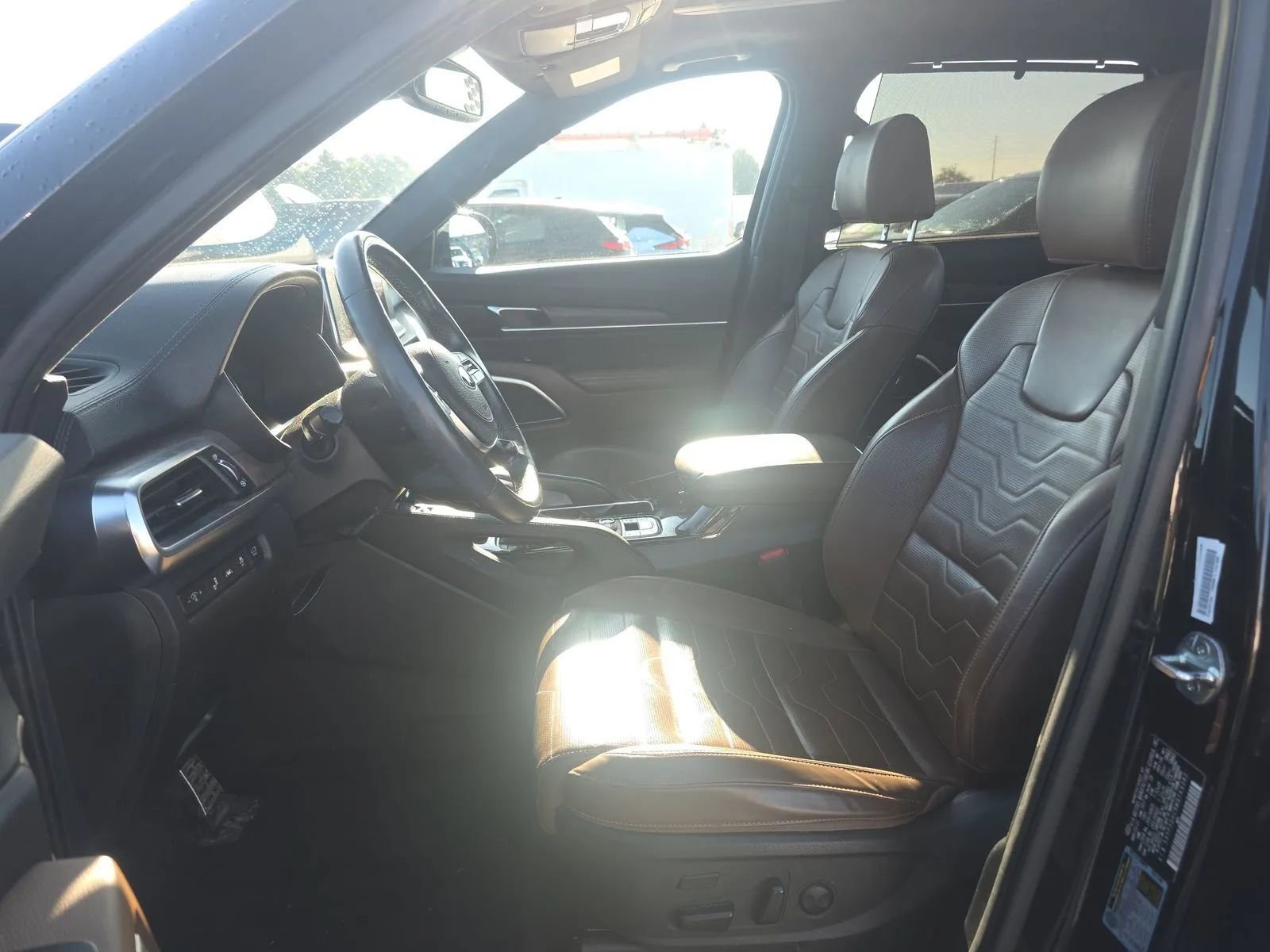 Used 2021 Kia Telluride SX w/ SX Prestige Package AWD/4WD image 8