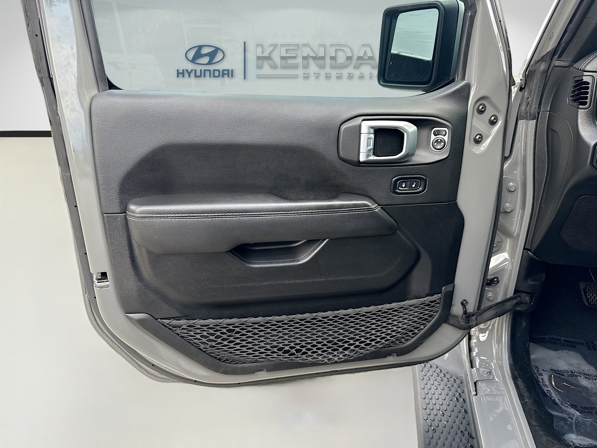 Used 2022 Jeep Wrangler Unlimited Sahara image 18