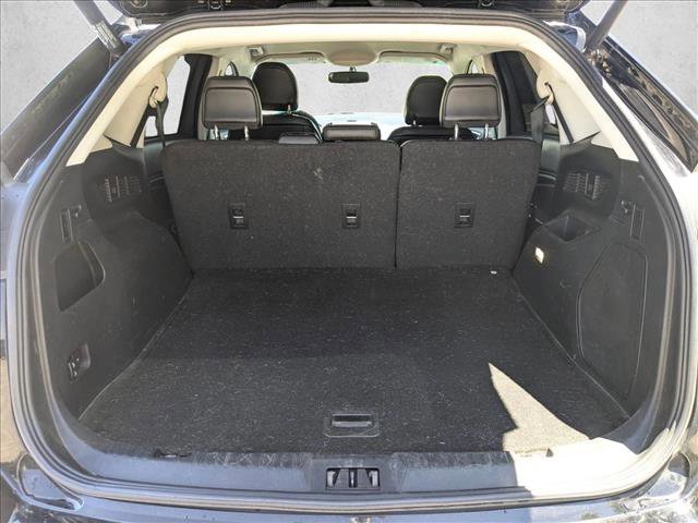 Used 2018 Ford Edge Titanium FWD image 6