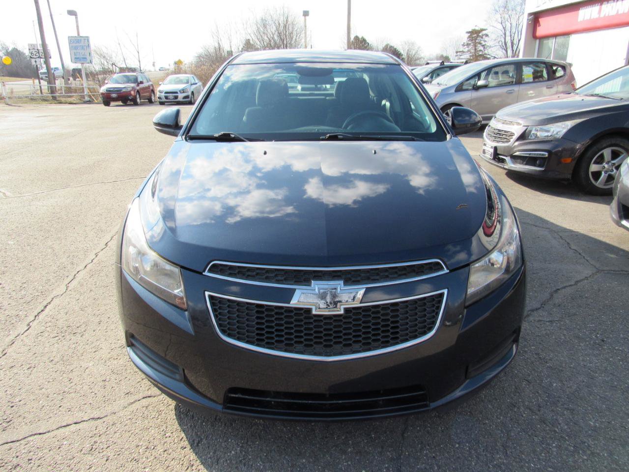 Used 2014 Chevrolet Cruze LT FWD image 3
