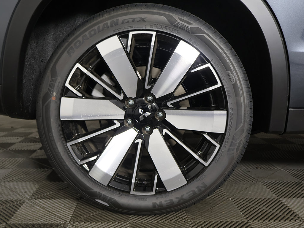 New 2026 Mitsubishi Outlander SE FWD image 25