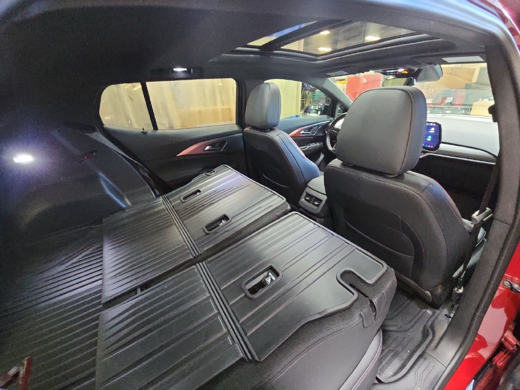 Used 2024 Chevrolet Equinox EV RS AWD/4WD image 38