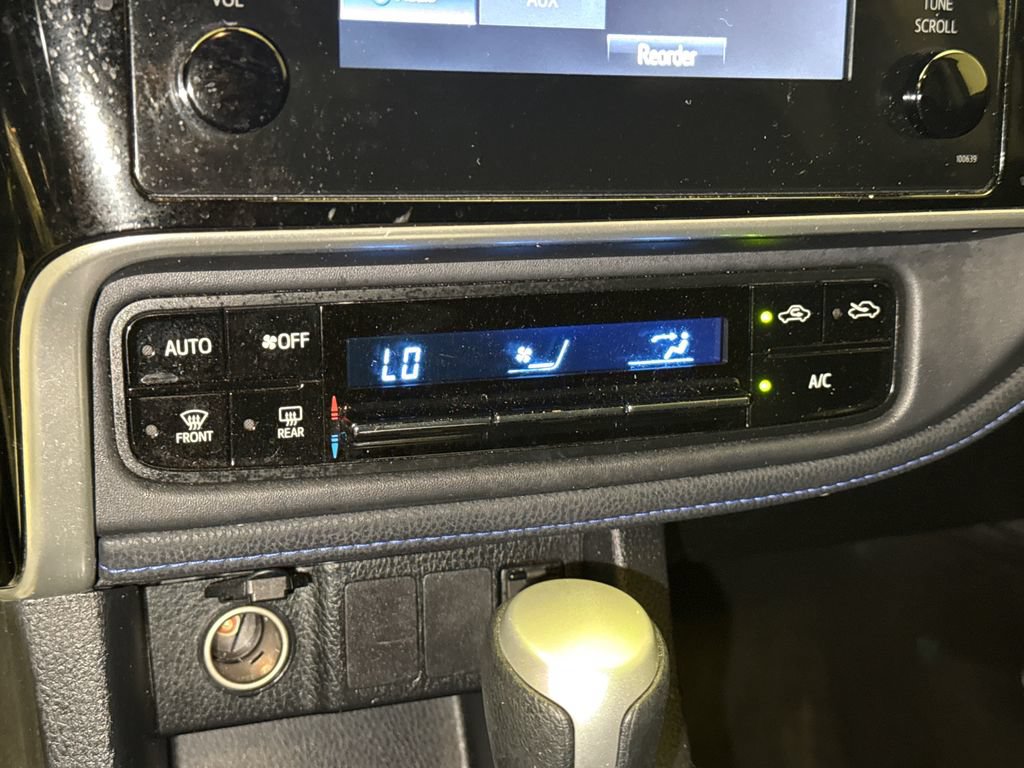 Used 2017 Toyota Corolla SE FWD image 24