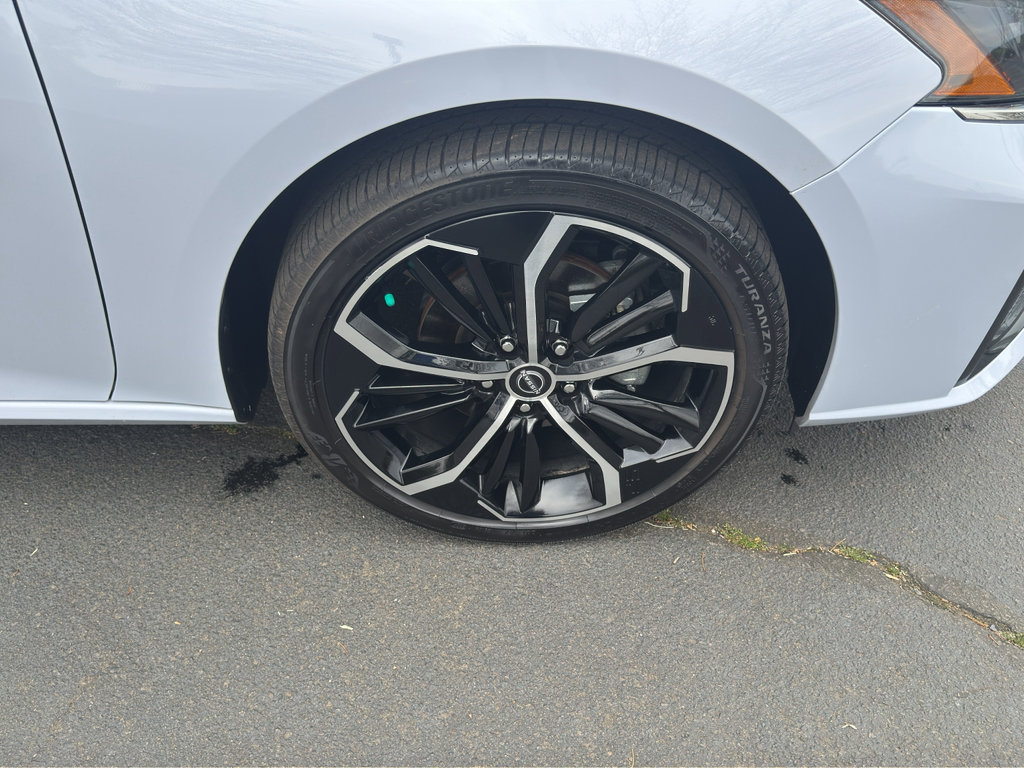 Certified 2025 Nissan Altima 2.5 SR image 9