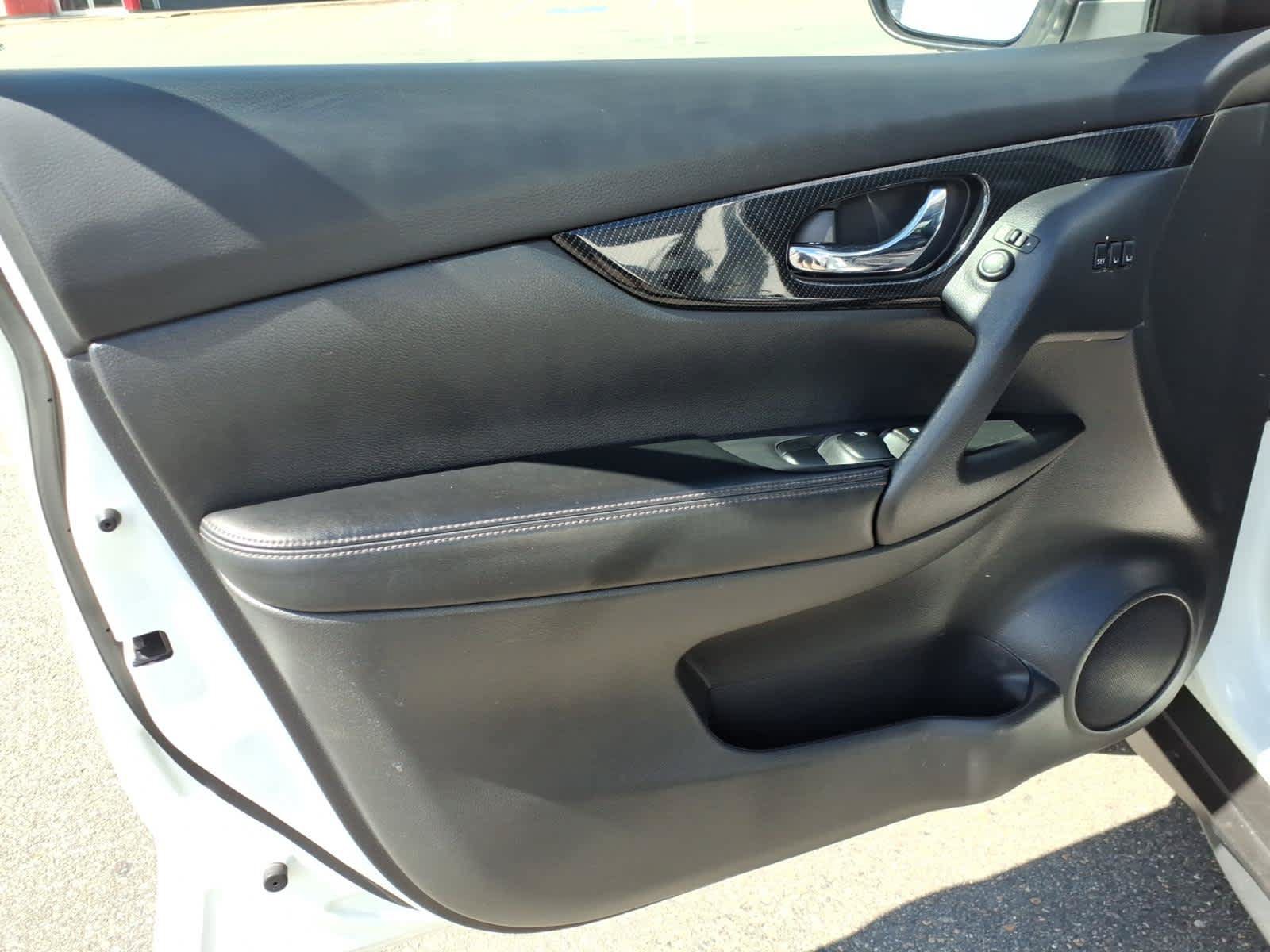 Certified 2019 Nissan Rogue SL w/ Premium Package AWD/4WD image 10