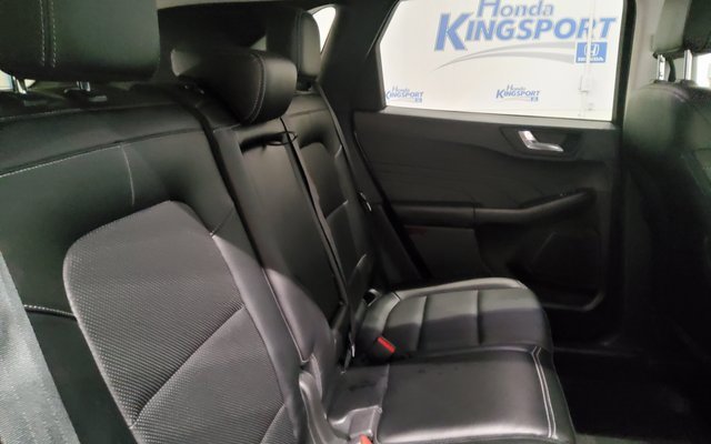 Used 2022 Ford Escape Titanium w/ Class II Trailer Tow Package image 23