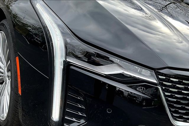 Used 2025 Cadillac CT4 Premium Luxury RWD image 32