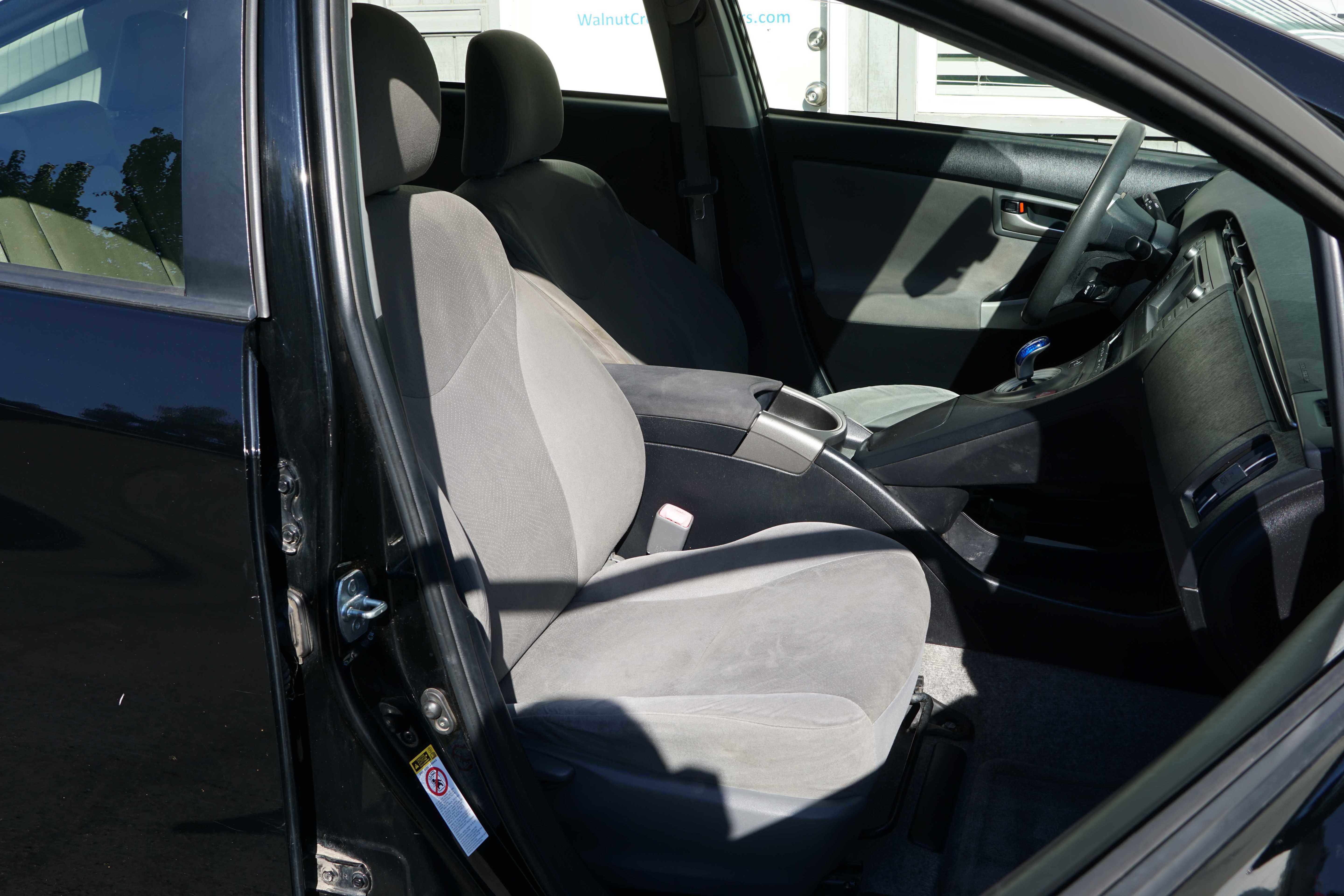 Used 2013 Toyota Prius Three image 34