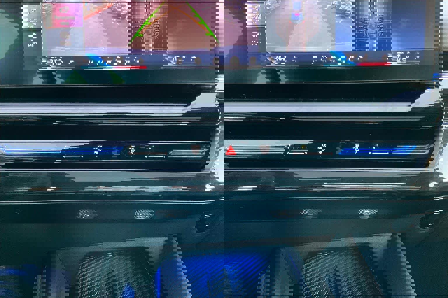 Used 2024 BMW 530i w/ Convenience Package image 36