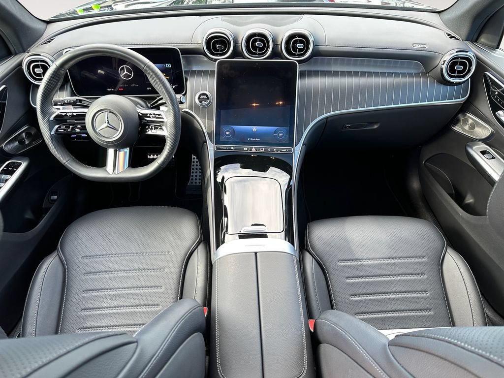Used 2023 Mercedes-Benz GLC 300 4MATIC image 10