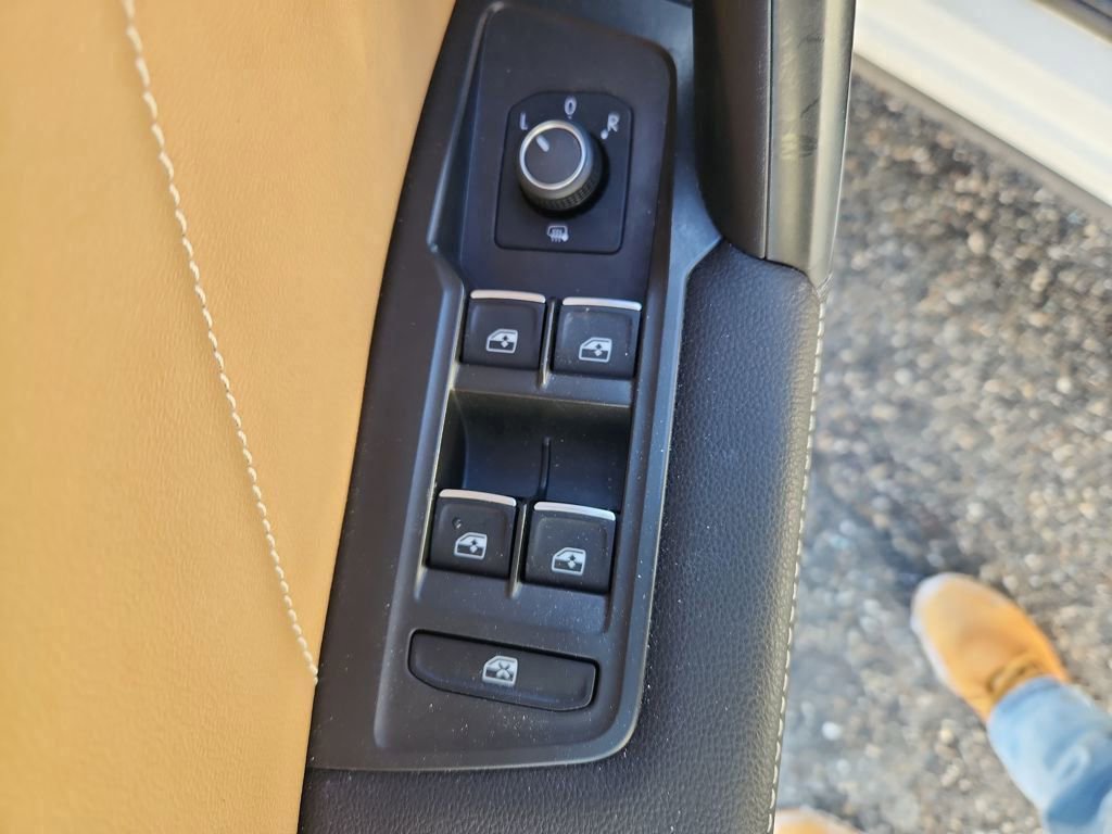 Certified 2024 Volkswagen Tiguan SE image 12