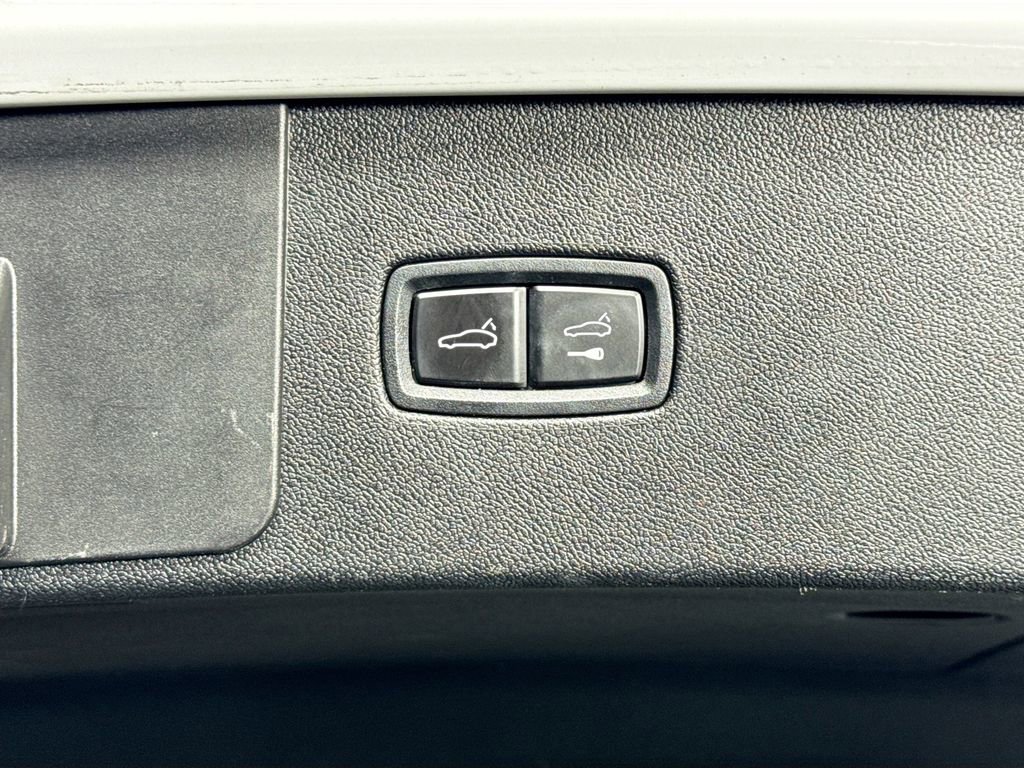 Used 2022 Porsche Cayenne E-Hybrid image 34