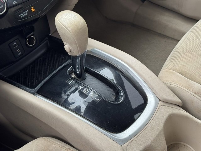 Used 2015 Nissan Rogue SV w/ SV Premium Package image 31