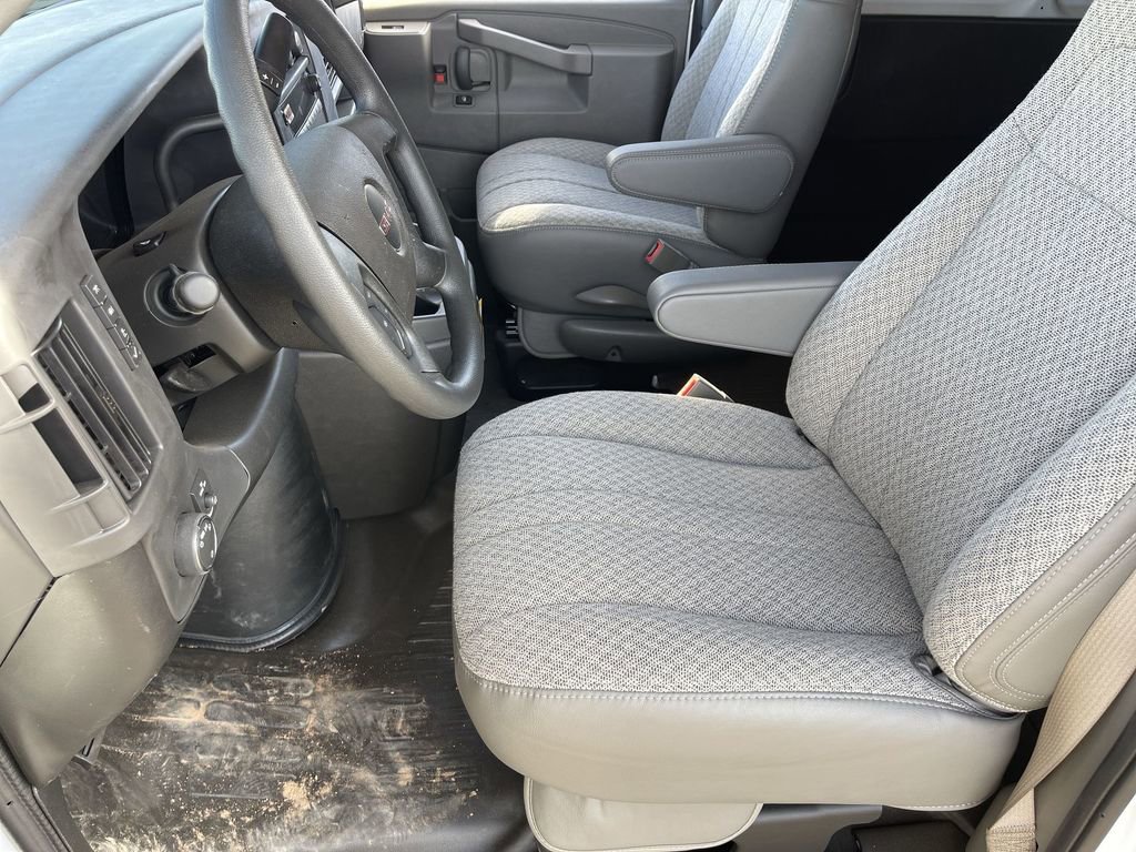 New 2025 GMC Savana 2500 Extended w/ Driver Convenience Package image 17