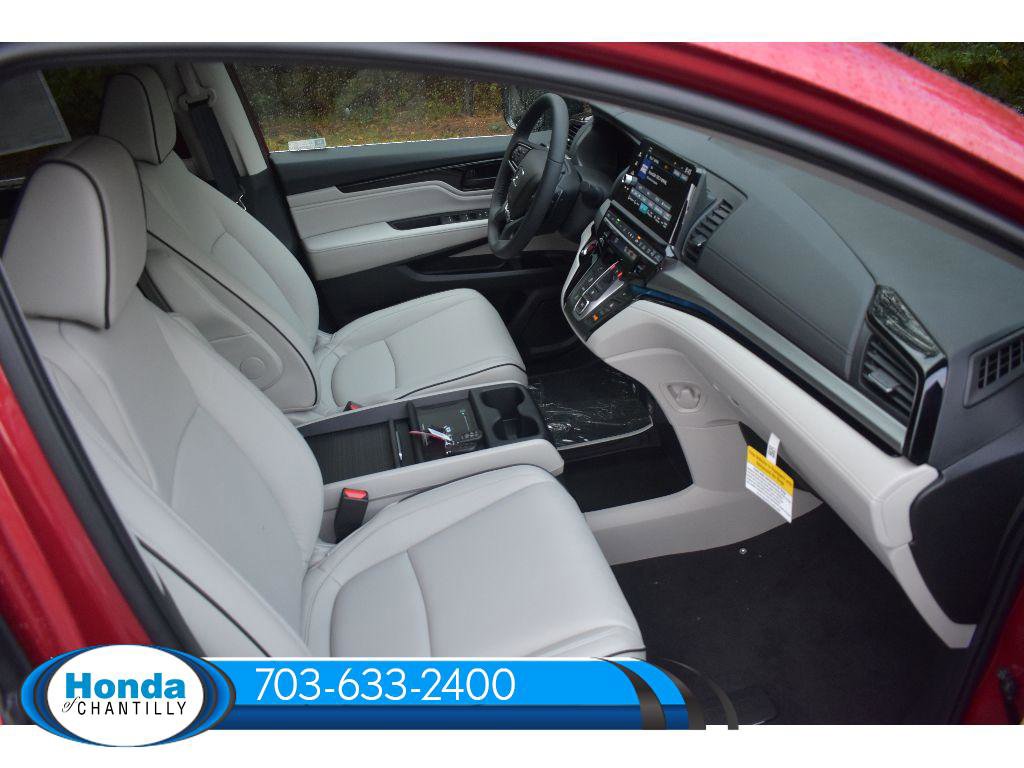 New 2026 Honda Odyssey Touring image 13
