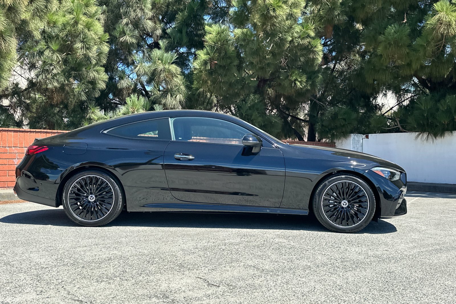 New 2026 Mercedes-Benz CLE 300 4MATIC Coupe image 3
