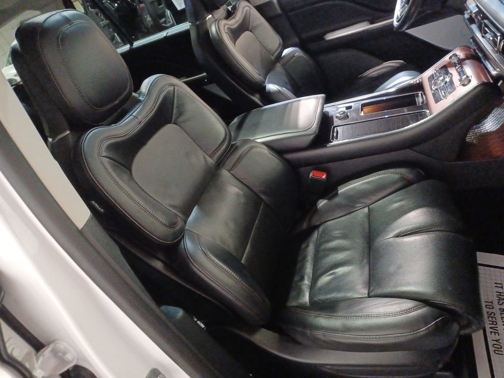 Used 2024 Lincoln Aviator Reserve w/ Equipment Group 201A AWD/4WD image 27
