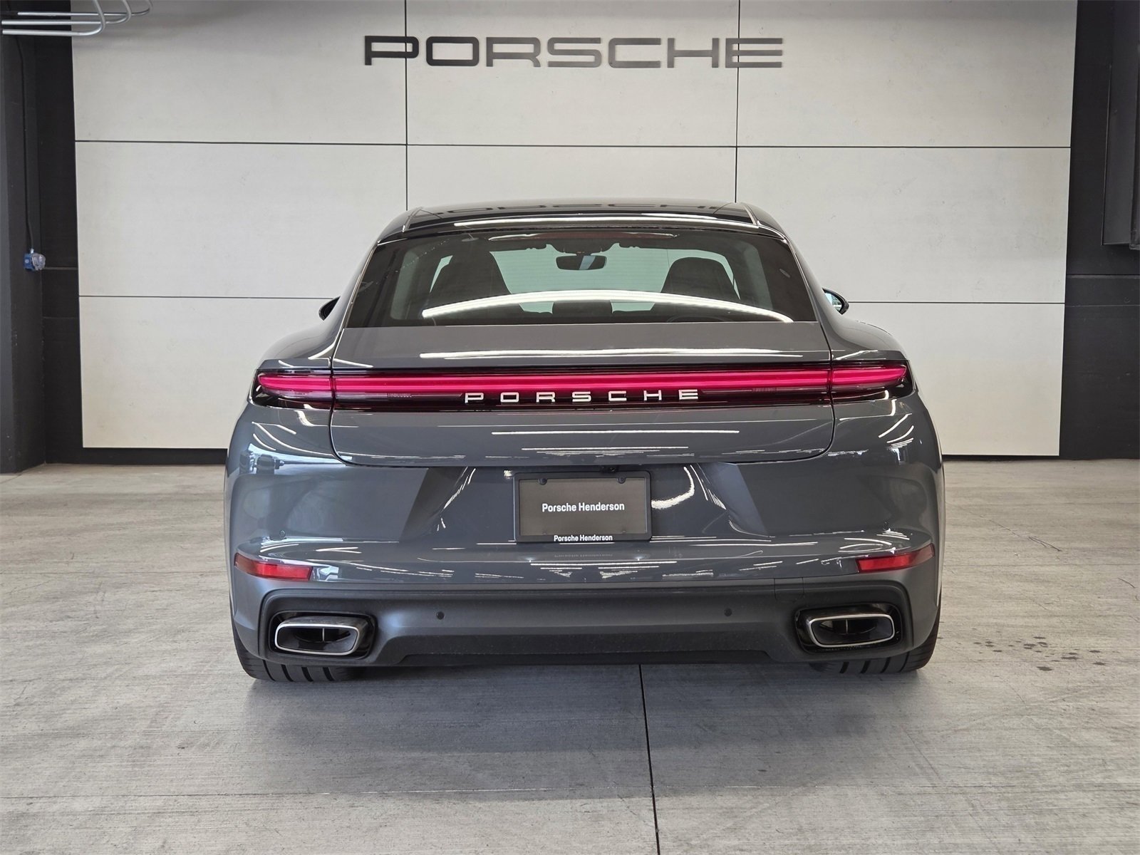 Certified 2025 Porsche Panamera image 7