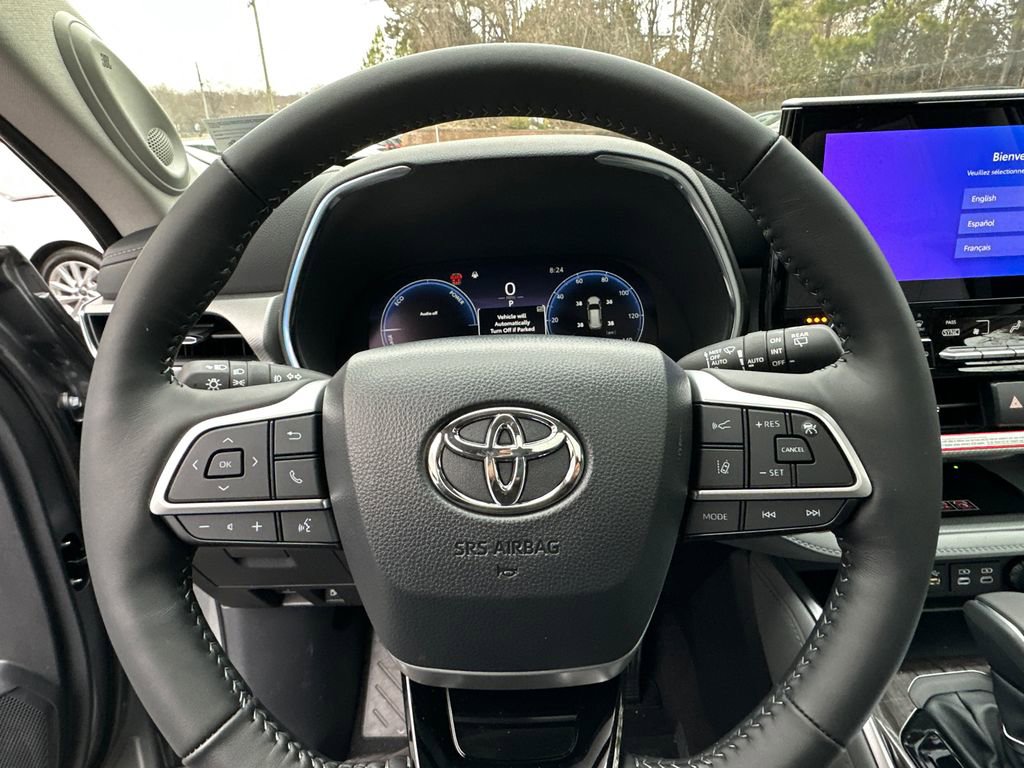 New 2026 Toyota Highlander Platinum image 26