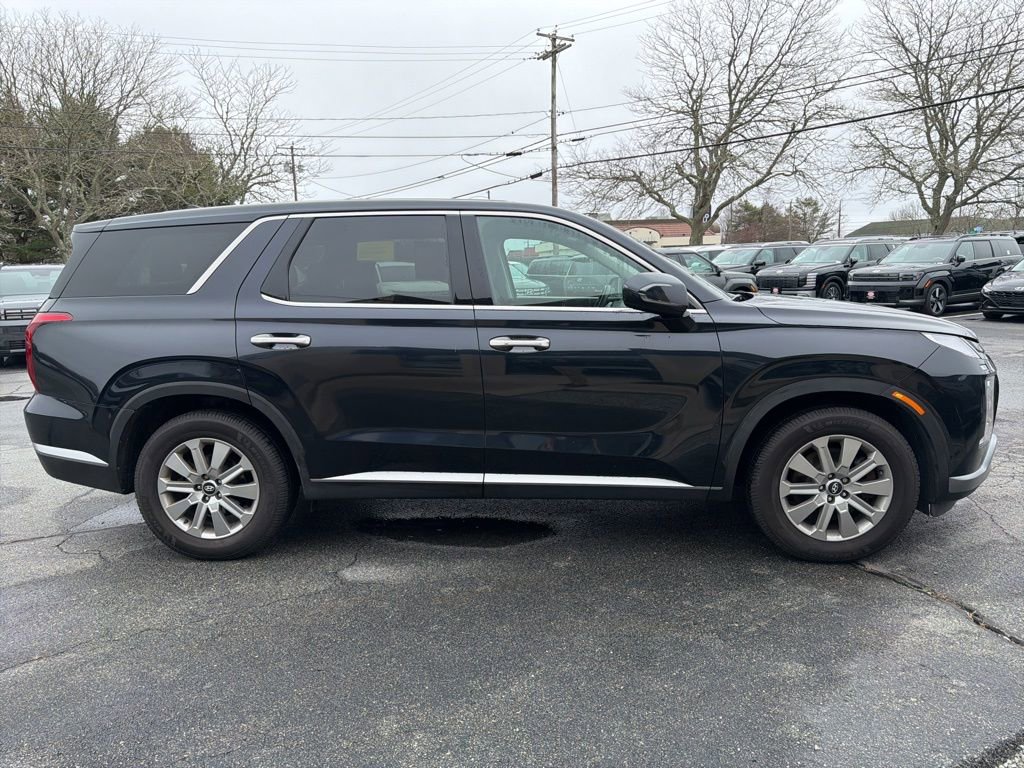 Used 2023 Hyundai Palisade SE w/ Cargo Package image 4