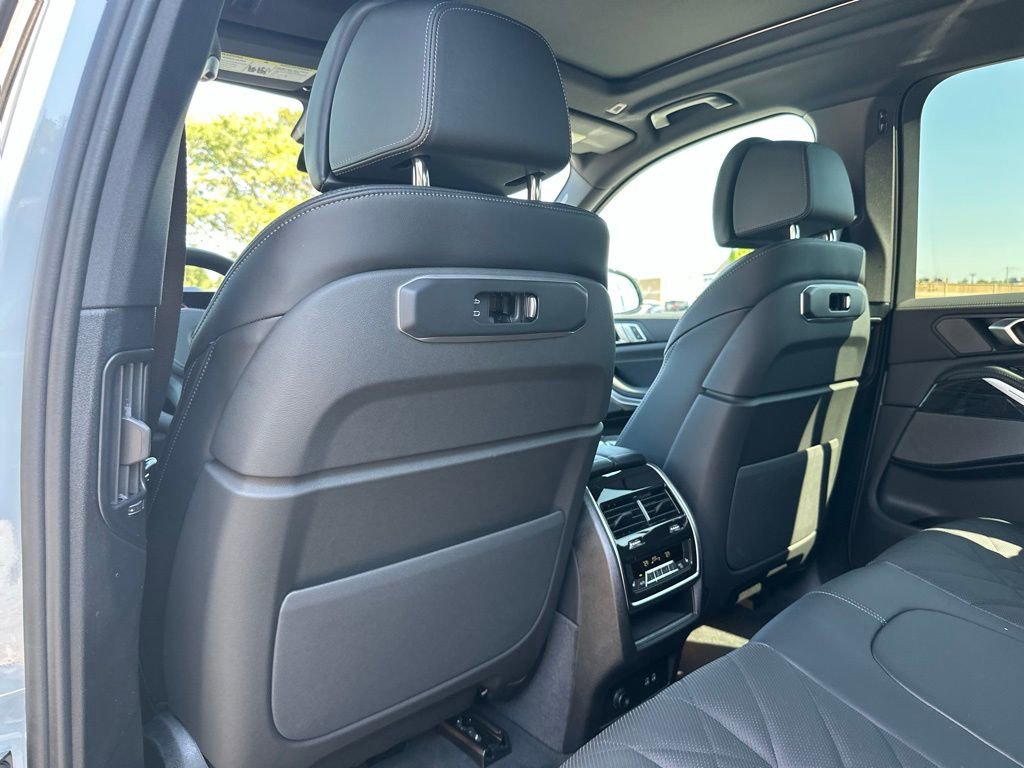New 2026 BMW X5 xDrive40i w/ M Sport Package AWD/4WD image 23