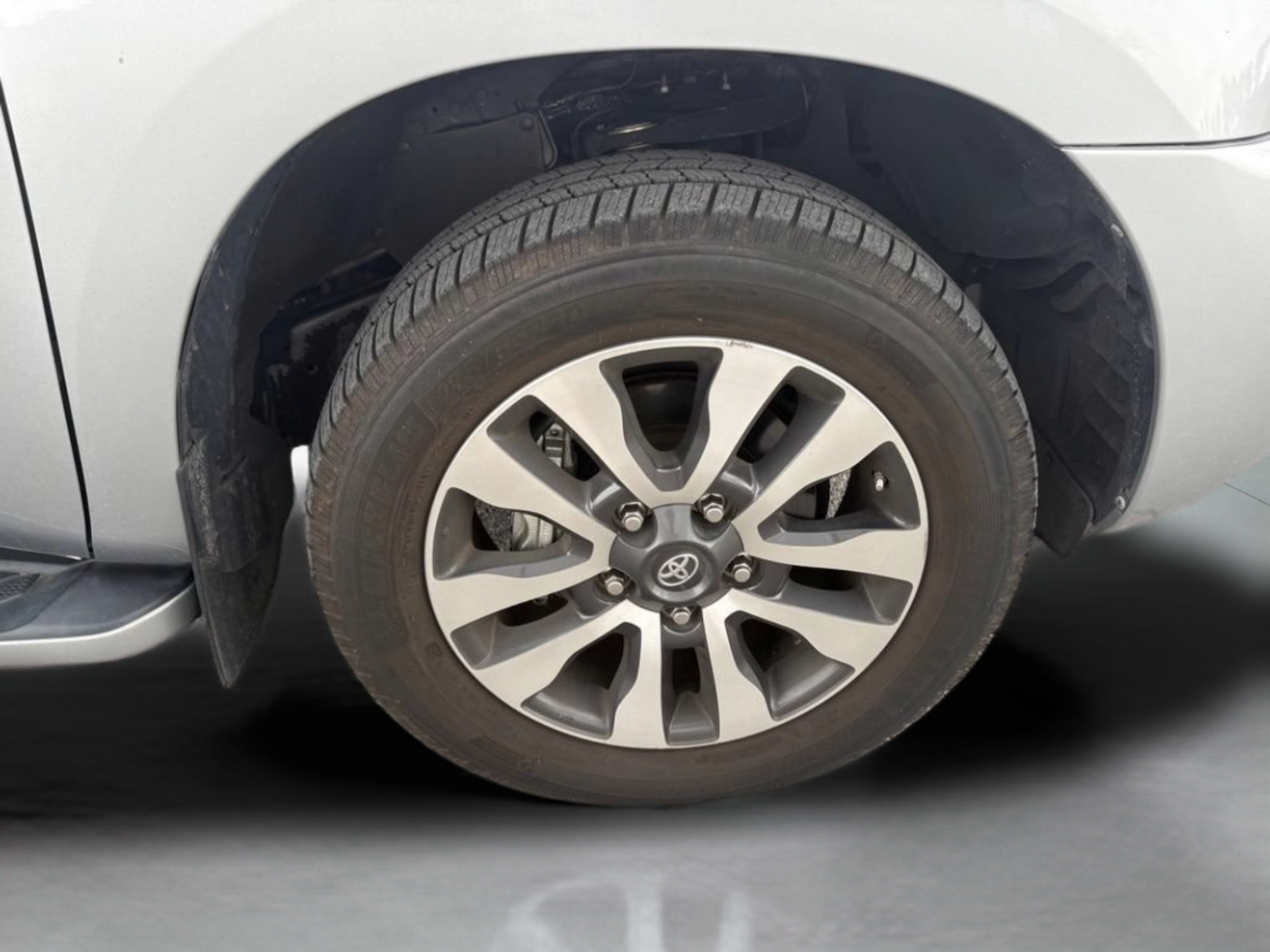 Certified 2021 Toyota Sequoia Limited w/ Safety & Convenience Package AWD/4WD image 43